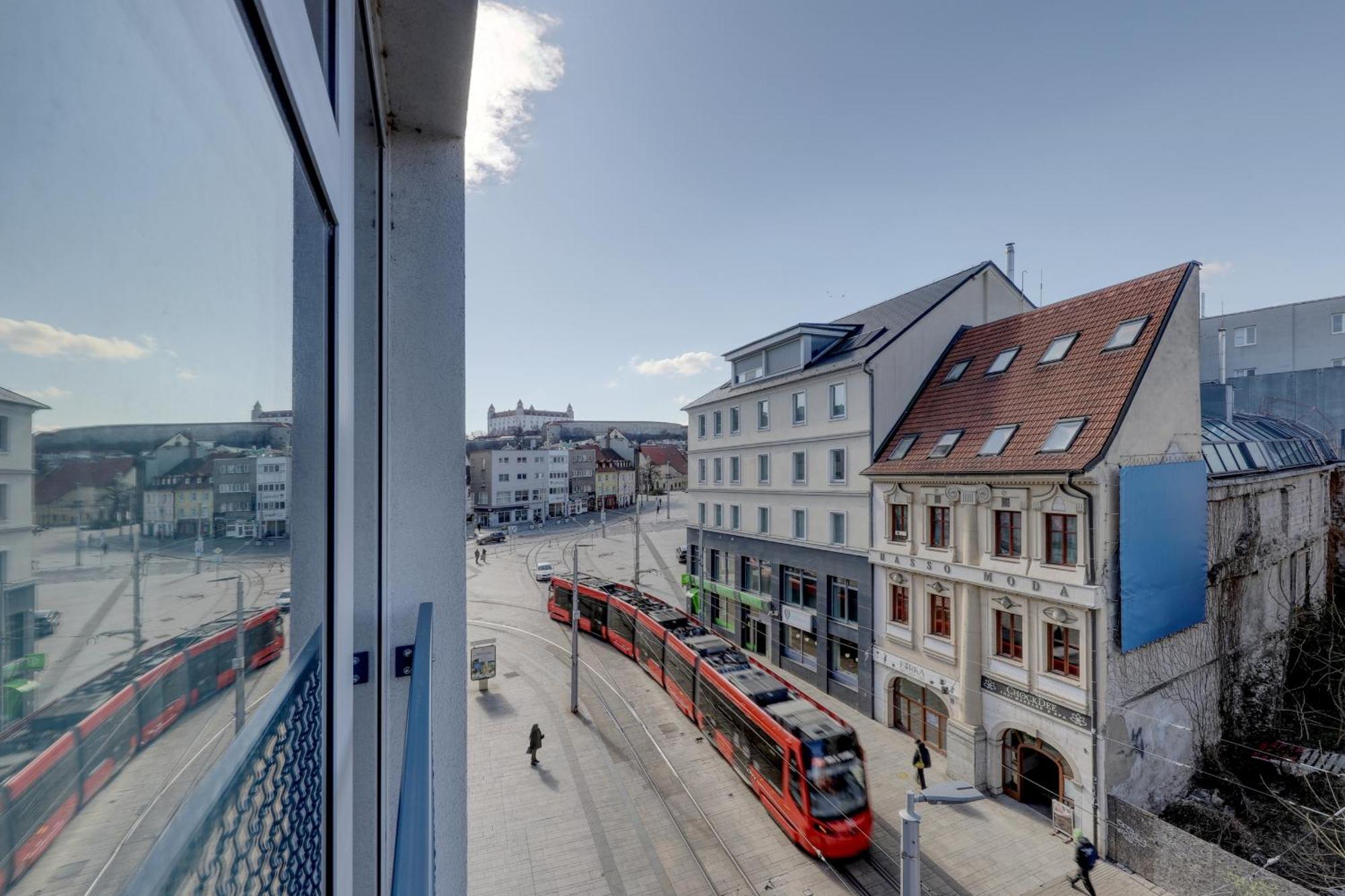 Shone Apartment Old Town 2 Bedroom Bratislava Exterior foto
